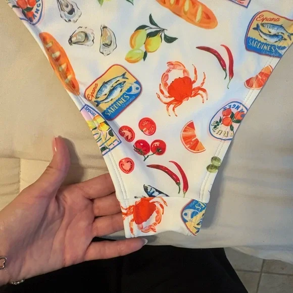 No Boundaries Italian Summer Sardine Print One Piece Swimsuit Size 4/6 - Picture 6 of 7